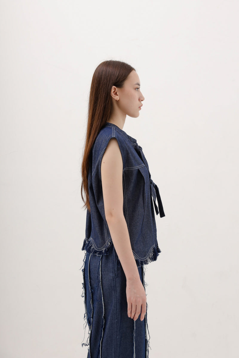 Frilly Vest – Chiel